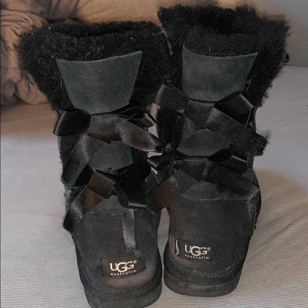 Black bow tie uggs